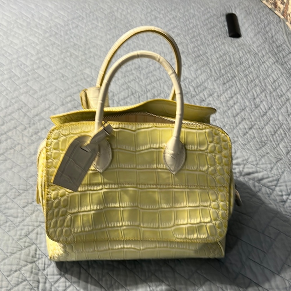 Louis Vuitton vintage yellow and white tote. Like new condition. - Picture 2 of 6